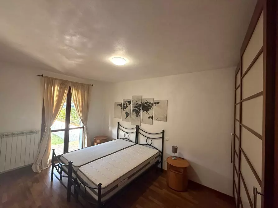 Immagine 5 di Appartamento in vendita  a Ortonovo