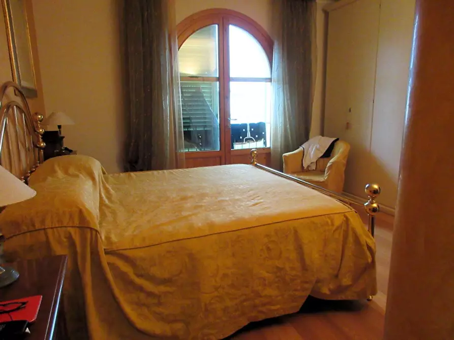 Immagine 5 di Villa in vendita  a Vinci