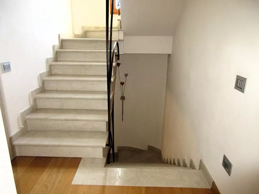 Immagine 7 di Villa in vendita  a Vinci