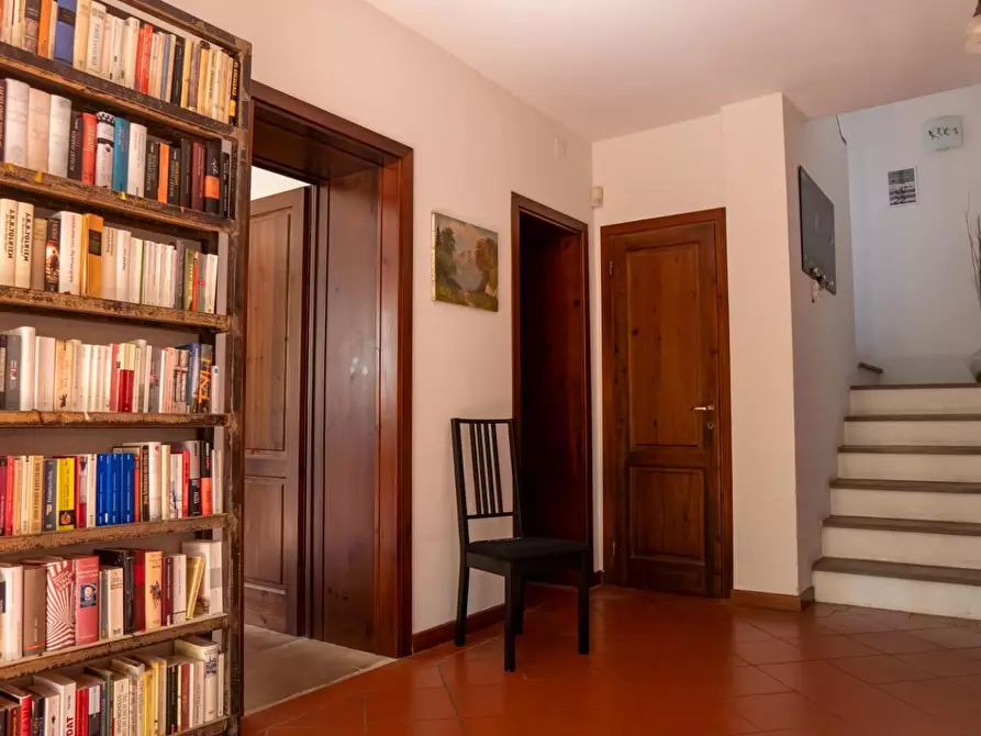 Immagine 11 di Villa in vendita  a San Giuliano Terme