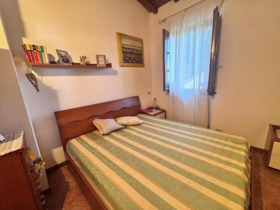Immagine 32 di Casa colonica in vendita  a Pietrasanta