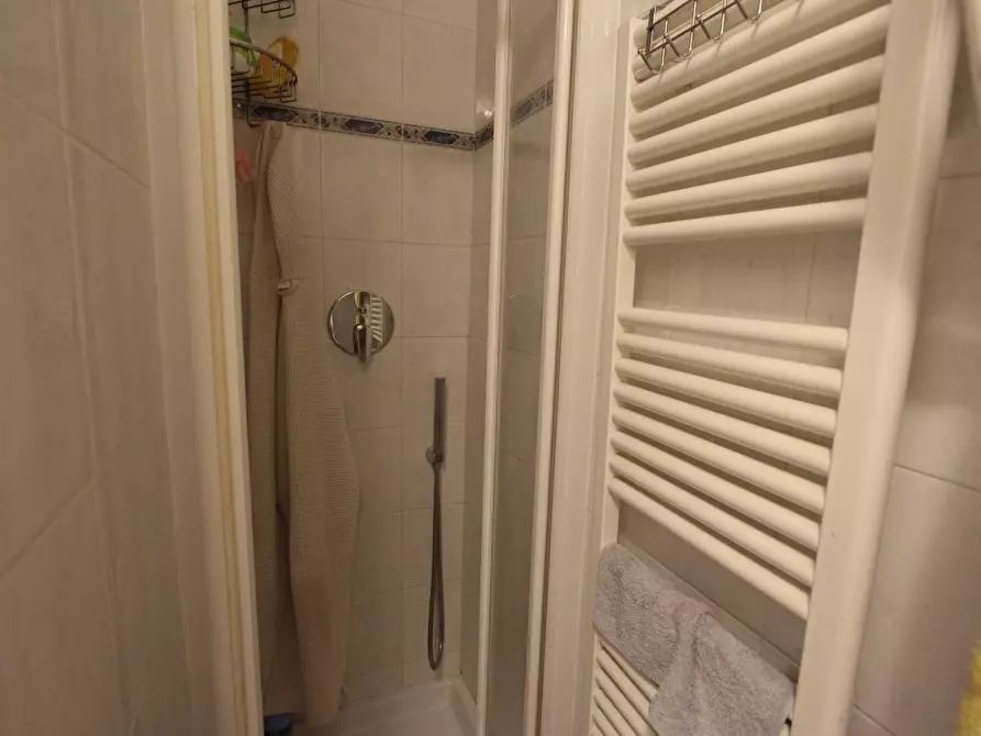 Immagine 12 di Appartamento in vendita  a La Spezia
