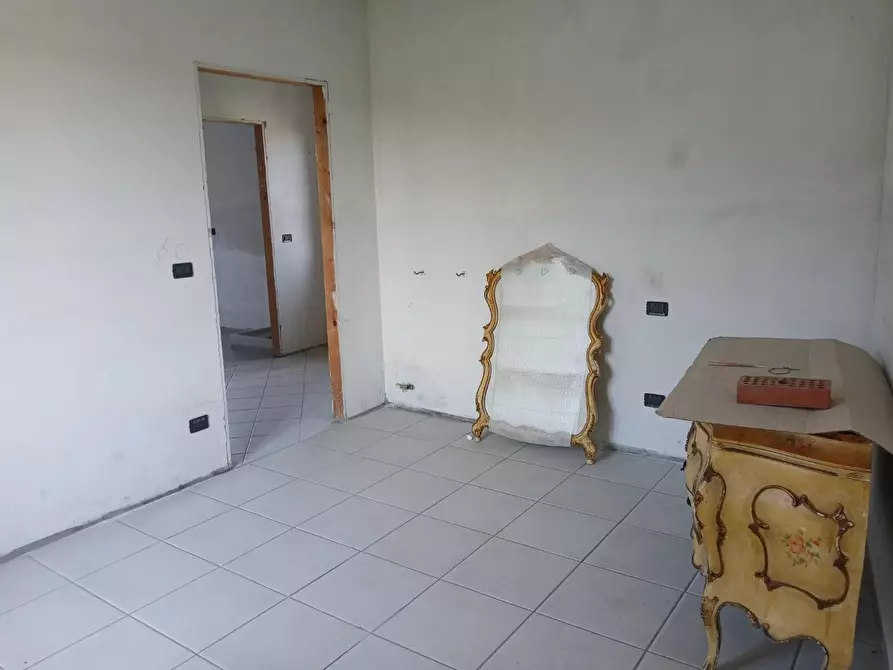 Immagine 35 di Casa indipendente in vendita  a San Giuliano Terme