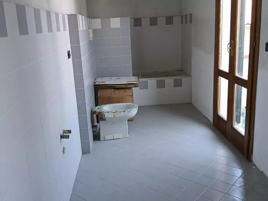 Immagine 27 di Casa indipendente in vendita  a San Giuliano Terme