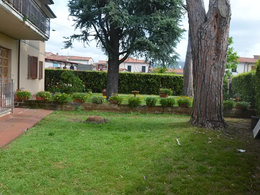 Immagine 3 di Casa bifamiliare in vendita  a San Giuliano Terme