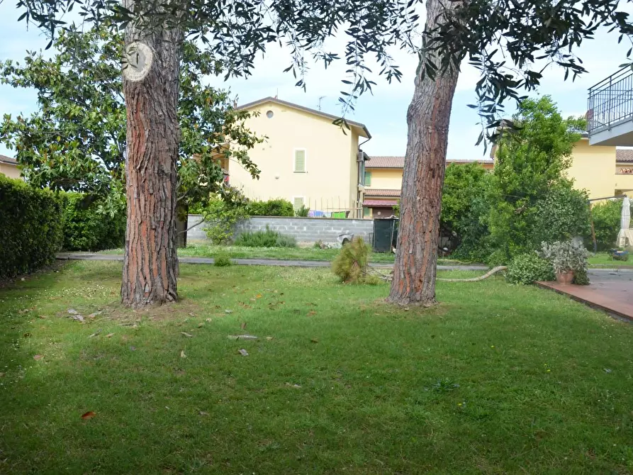 Immagine 1 di Casa bifamiliare in vendita  a San Giuliano Terme