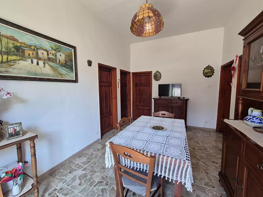 Immagine 8 di Villa in vendita  a Cascina