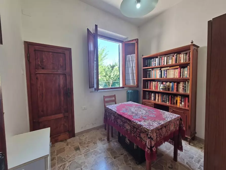 Immagine 9 di Villa in vendita  a Cascina