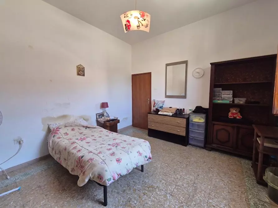 Immagine 17 di Villa in vendita  a Cascina