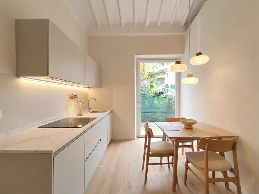 Immagine 3 di Villa in vendita  a Pisa