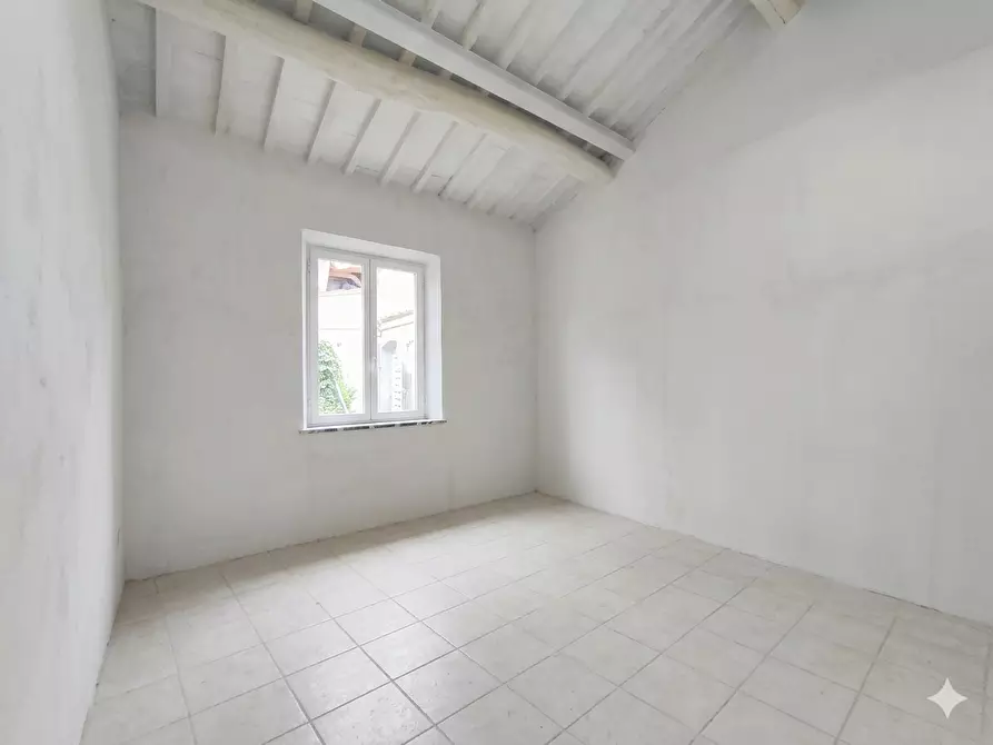 Immagine 7 di Villa in vendita  a Pisa
