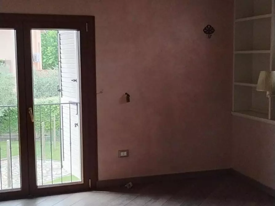 Immagine 19 di Casa semindipendente in vendita  a Crespina Lorenzana