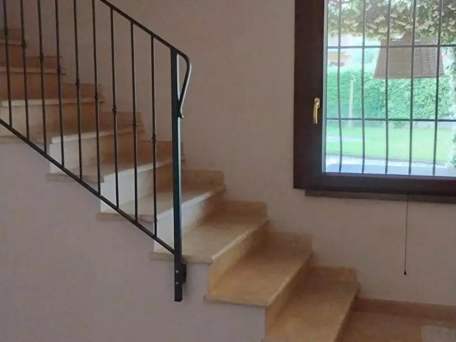 Immagine 18 di Casa semindipendente in vendita  a Crespina Lorenzana