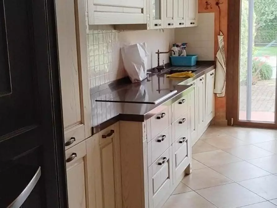 Immagine 4 di Casa semindipendente in vendita  a Crespina Lorenzana