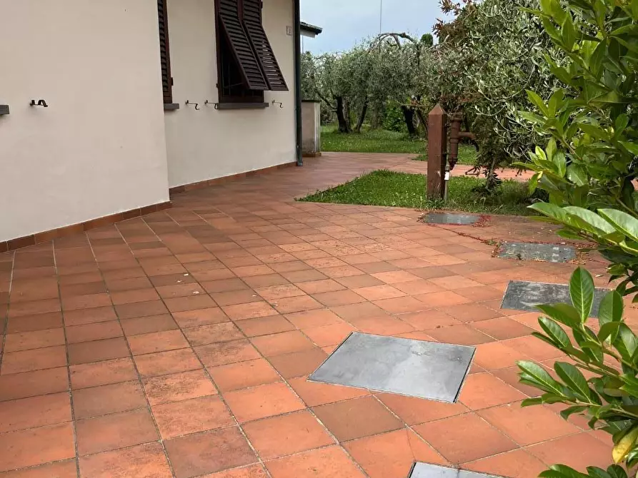 Immagine 2 di Casa indipendente in vendita  a Porcari