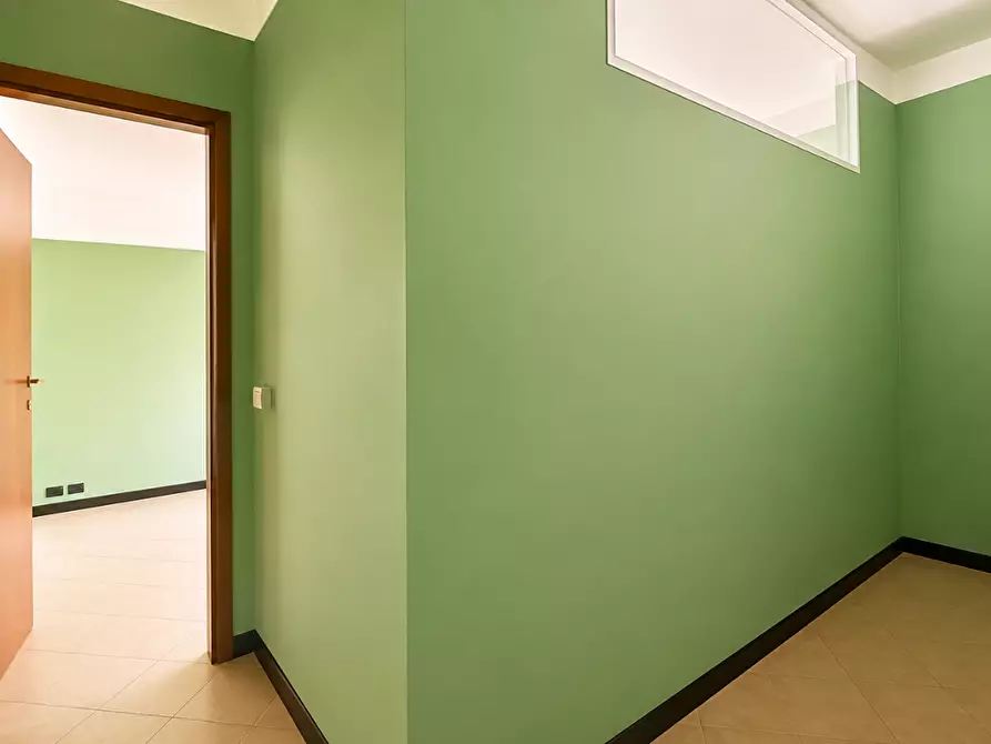 Immagine 15 di Ufficio in vendita  a Bientina
