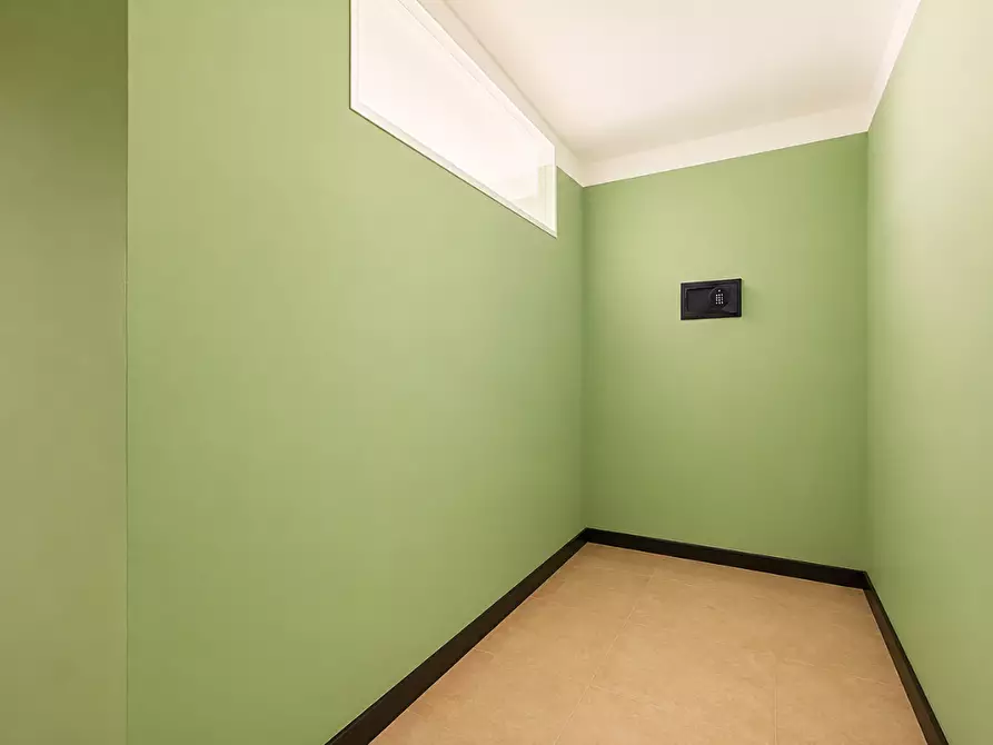Immagine 14 di Ufficio in vendita  a Bientina