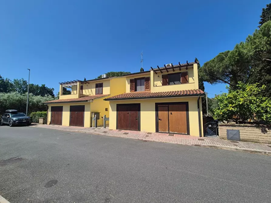 Immagine 17 di Appartamento in vendita  a Suvereto