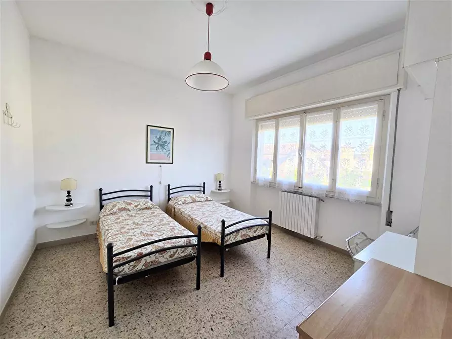 Immagine 12 di Appartamento in vendita  a Massa