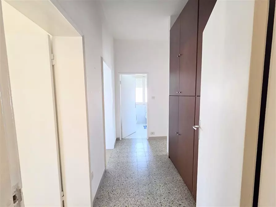 Immagine 9 di Appartamento in vendita  a Massa