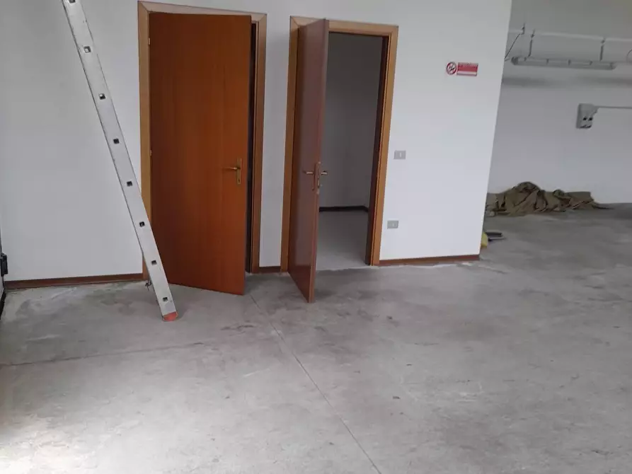 Immagine 6 di Attività artigianale in vendita  a Fucecchio