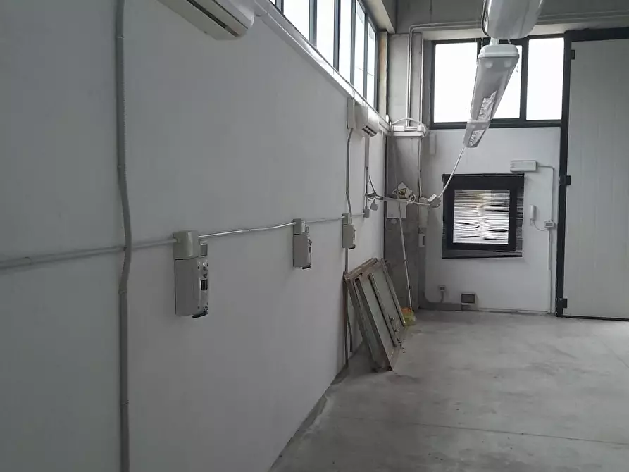 Immagine 3 di Attività artigianale in vendita  a Fucecchio