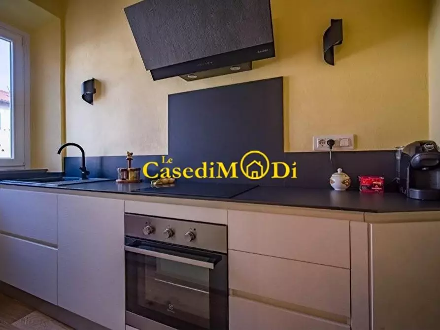 Immagine 8 di Appartamento in vendita  a Livorno