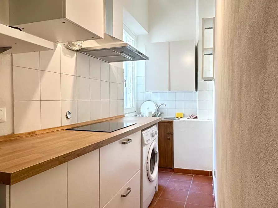 Immagine 10 di Appartamento in vendita  a Firenze