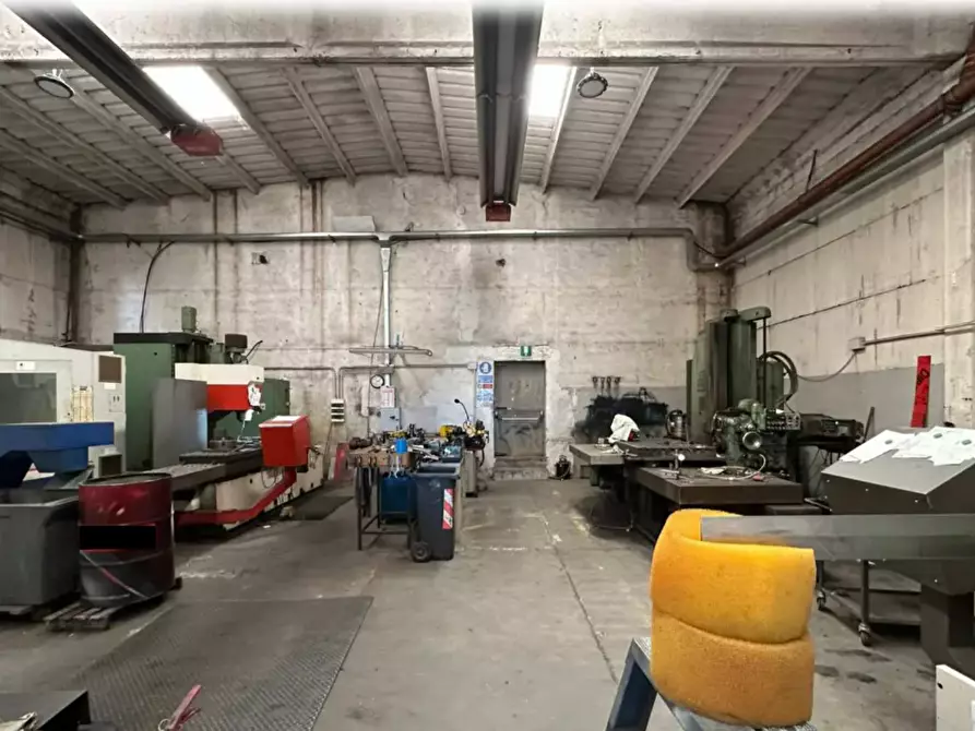 Immagine 3 di Capannone industriale in vendita  a Rondissone