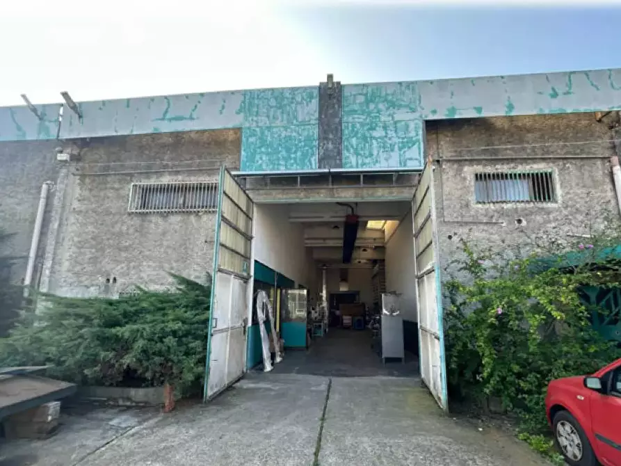 Immagine 2 di Capannone industriale in vendita  a Rondissone
