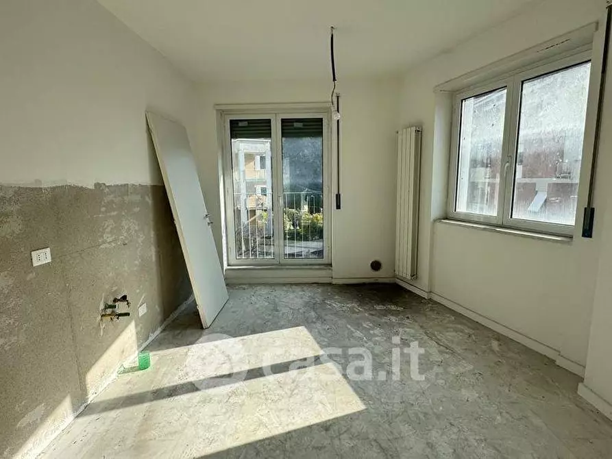 Immagine 4 di Mansarda in vendita  a Carrara