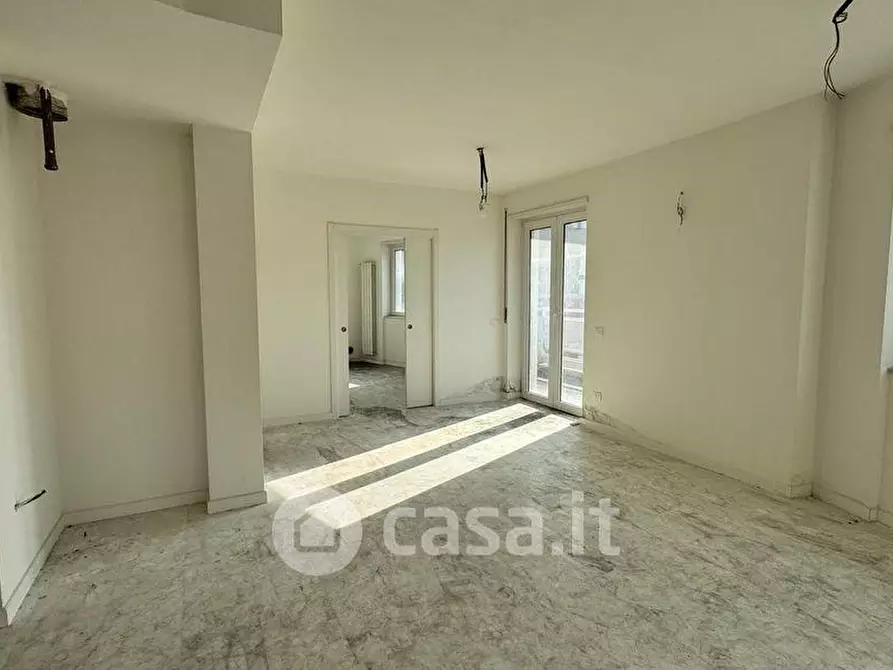 Immagine 1 di Mansarda in vendita  a Carrara