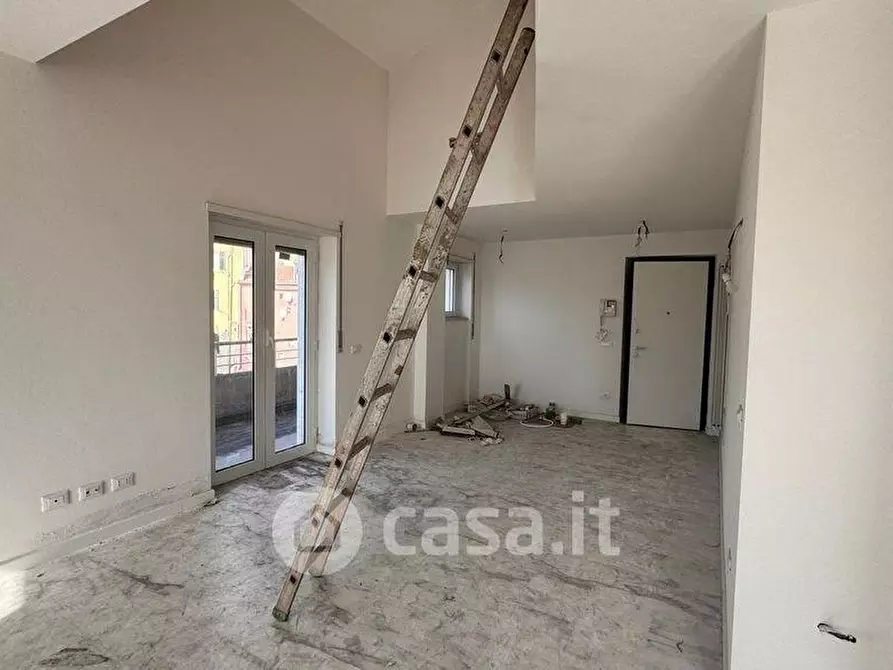 Immagine 18 di Mansarda in vendita  a Carrara