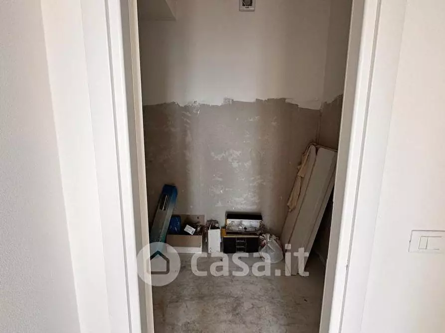 Immagine 11 di Mansarda in vendita  a Carrara