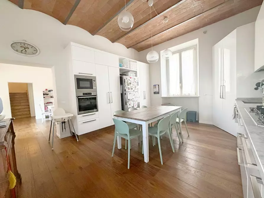 Immagine 4 di Casa indipendente in vendita  a Poggibonsi