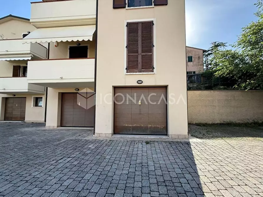 Immagine 19 di Appartamento in vendita  a Montopoli In Val D'arno