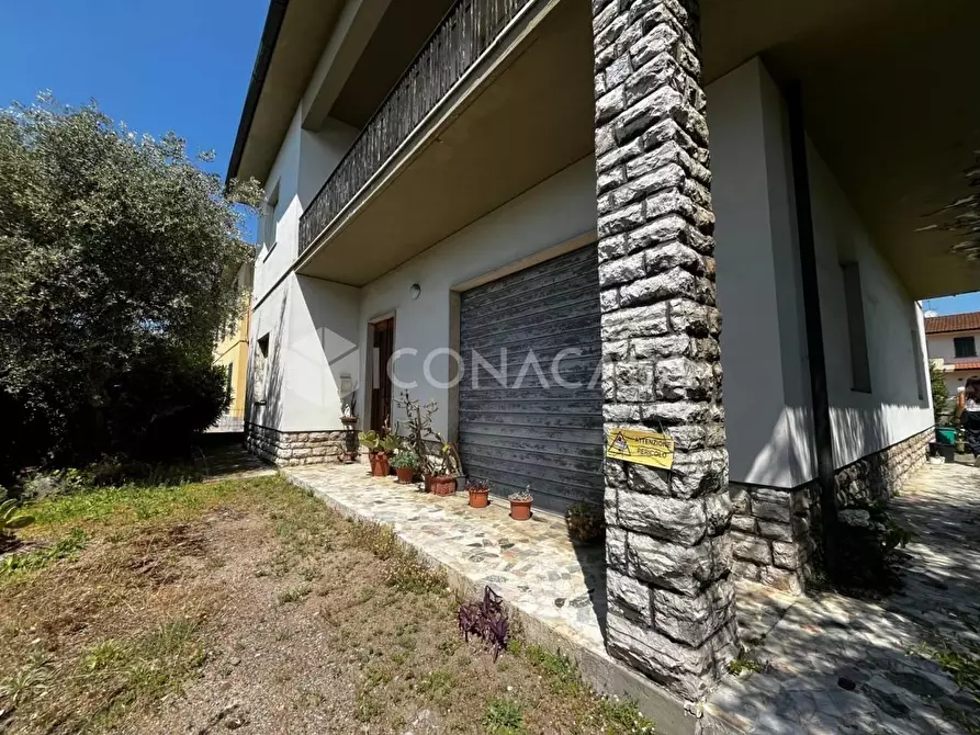 Immagine 51 di Villa in vendita  a Santa Maria A Monte
