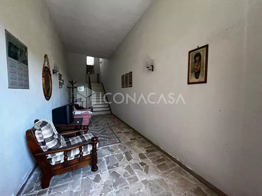 Immagine 2 di Villa in vendita  a Santa Maria A Monte