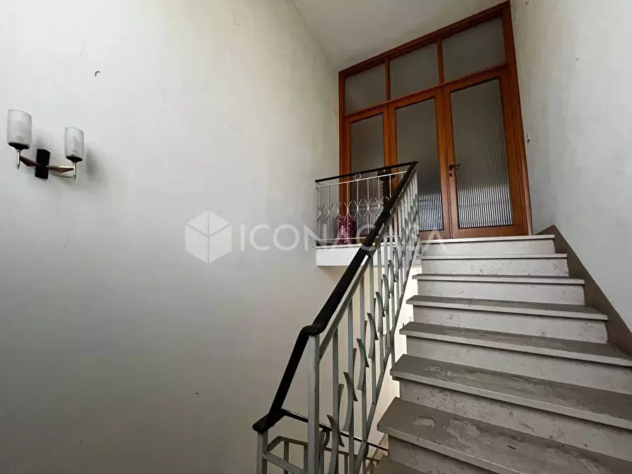Immagine 3 di Villa in vendita  a Santa Maria A Monte