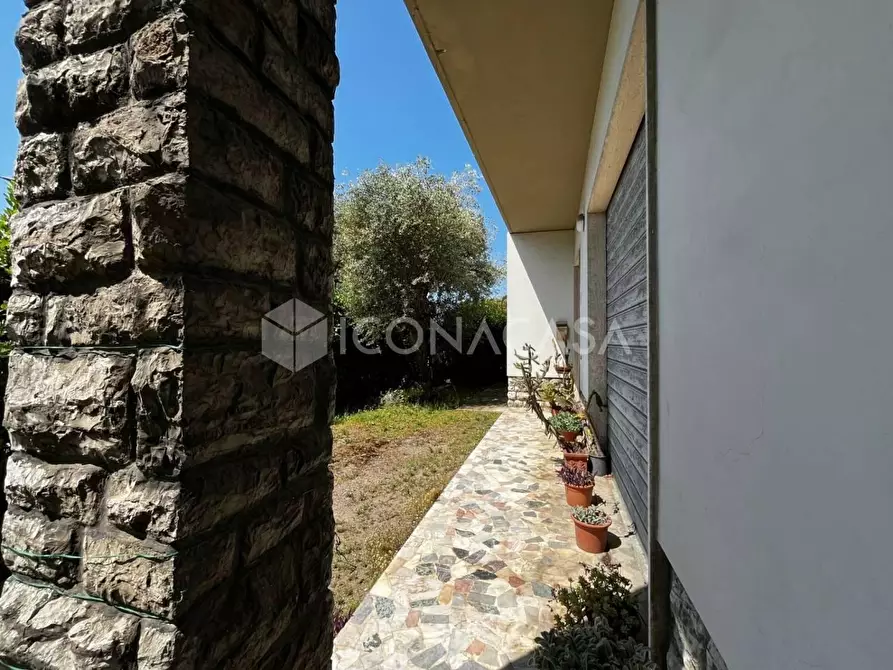 Immagine 50 di Villa in vendita  a Santa Maria A Monte