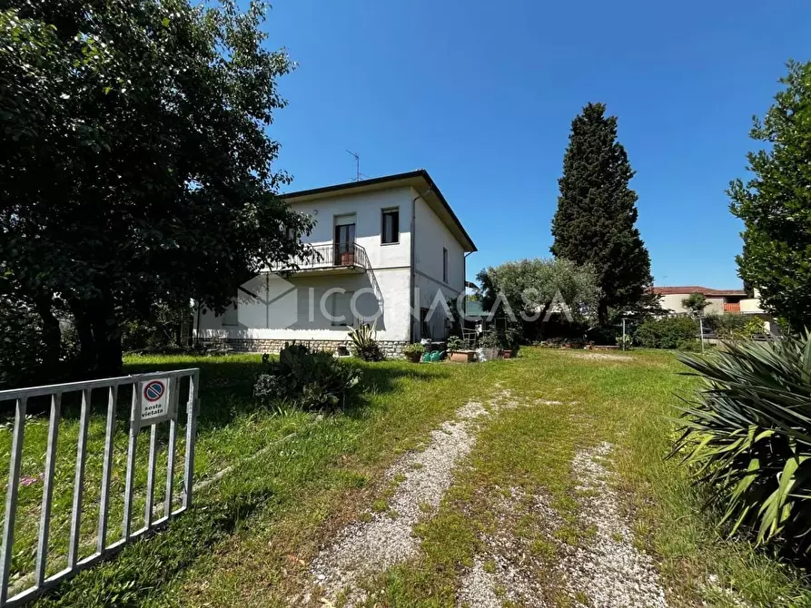Immagine 54 di Villa in vendita  a Santa Maria A Monte