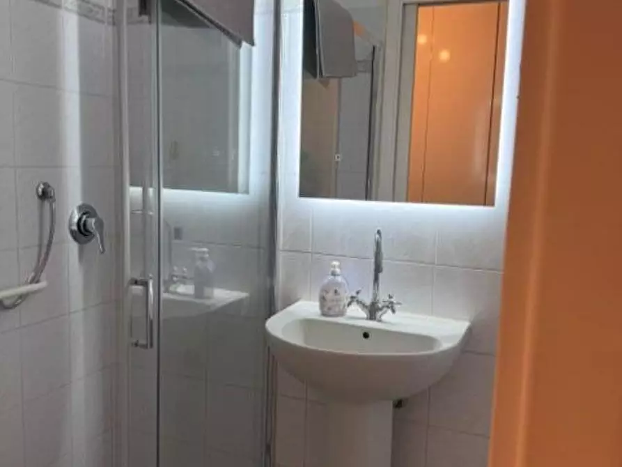 Immagine 5 di Appartamento in affitto  a Camaiore
