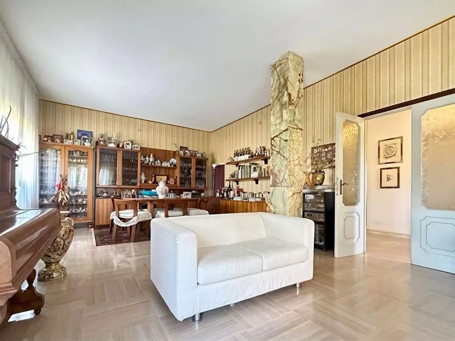 Immagine 16 di Casa bifamiliare in vendita  a Massa