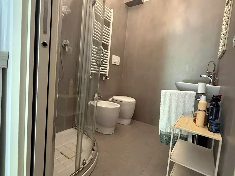 Immagine 12 di Casa bifamiliare in vendita  a Massa