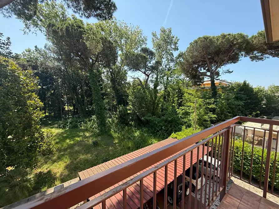 Immagine 24 di Casa bifamiliare in vendita  a Massa