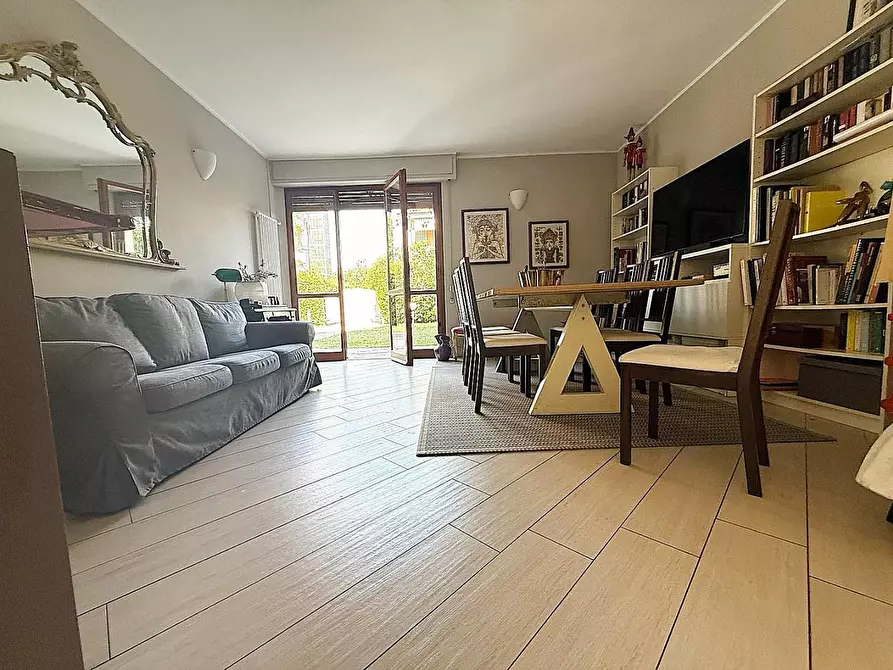 Immagine 5 di Casa bifamiliare in vendita  a Massa