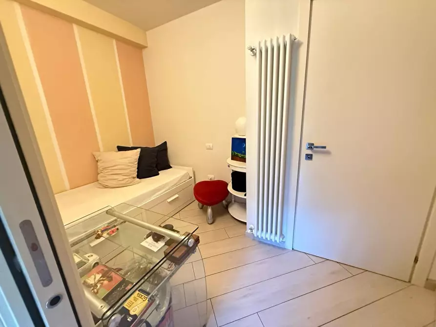 Immagine 13 di Casa bifamiliare in vendita  a Massa