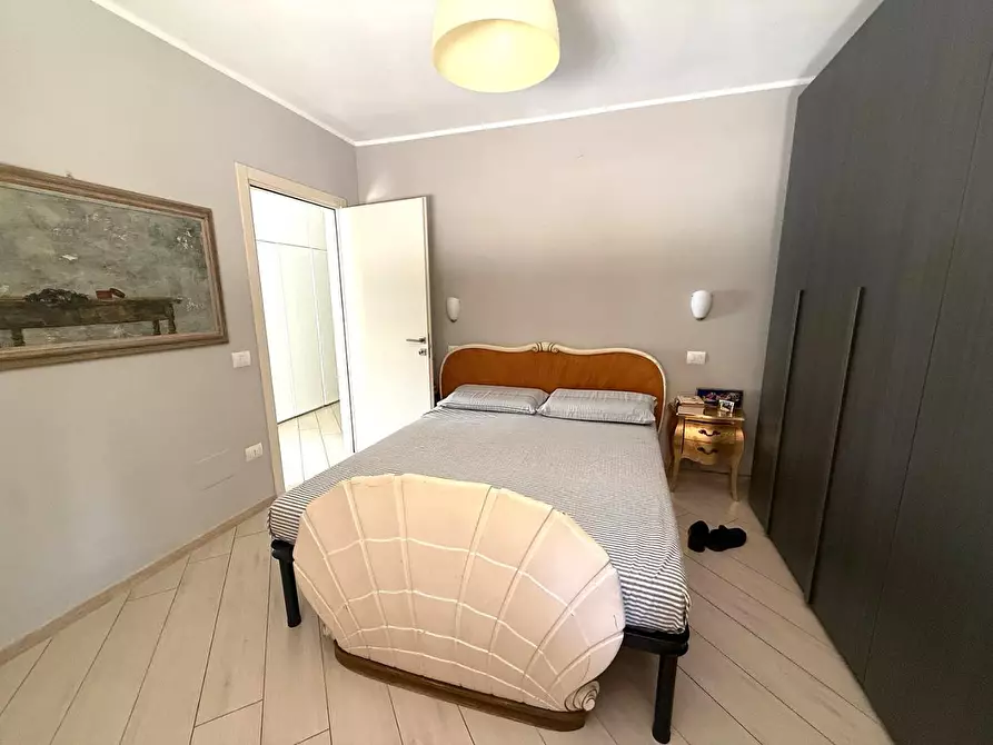 Immagine 10 di Casa bifamiliare in vendita  a Massa