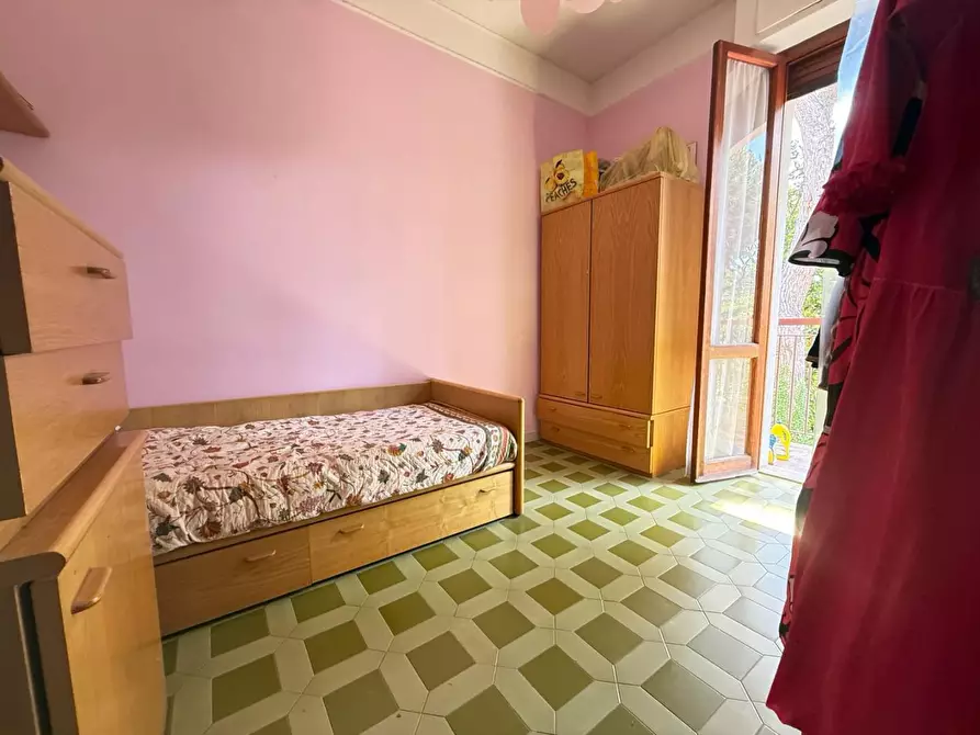 Immagine 27 di Casa bifamiliare in vendita  a Massa