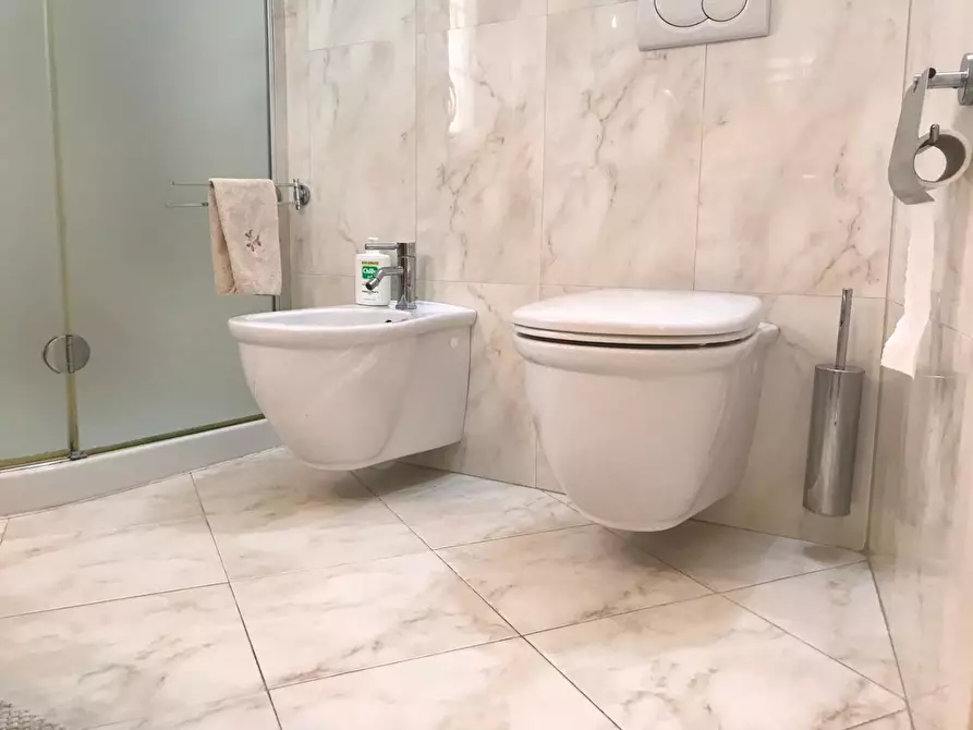 Immagine 22 di Villa in vendita  a Carrara